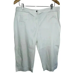 CHICOS Women’s White Casual Cotton Blend Capri‎ Pants 2